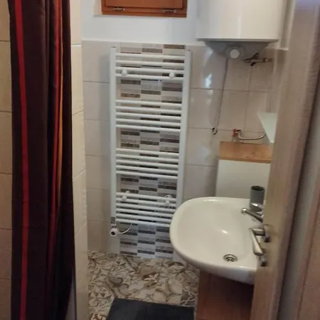 Apartman Pri Starom Dube Apartment *