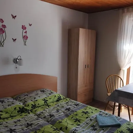 Apartment Apartman Pri Starom Dube
