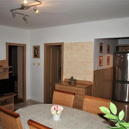 شقة Apartman Pri Starom Dube Veľký Meder